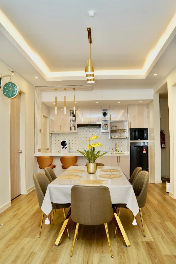 Casa Callisto Homestay - New Seaview With Pool 3Br Apartment Ladang Tanjung كُوالا تيرينغانو المظهر الخارجي الصورة