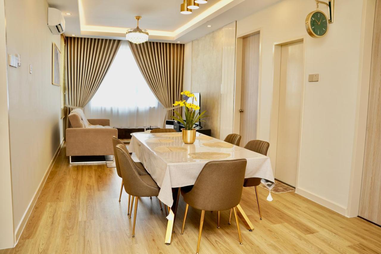 Casa Callisto Homestay - New Seaview With Pool 3Br Apartment Ladang Tanjung كُوالا تيرينغانو المظهر الخارجي الصورة